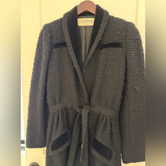 Vintage Valentino Couture Tweed Black Coat with Velvet Details - Picture 4 of 6